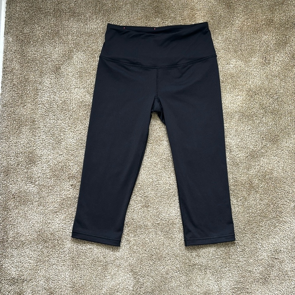 NWOT Victoria’s Secret Sport Knockout Crop